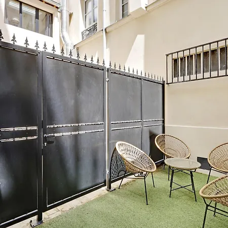 Pick A Flat'S Apartment In Monrmartre - Rue Lepic Paris Exterior photo